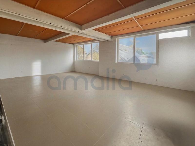 Maison - 369 m² - 11 pièces