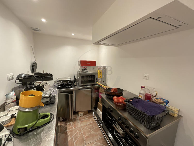 Maison - 366 m² - 23 pièces