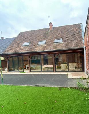 Maison - 260 m² - 7 pièces