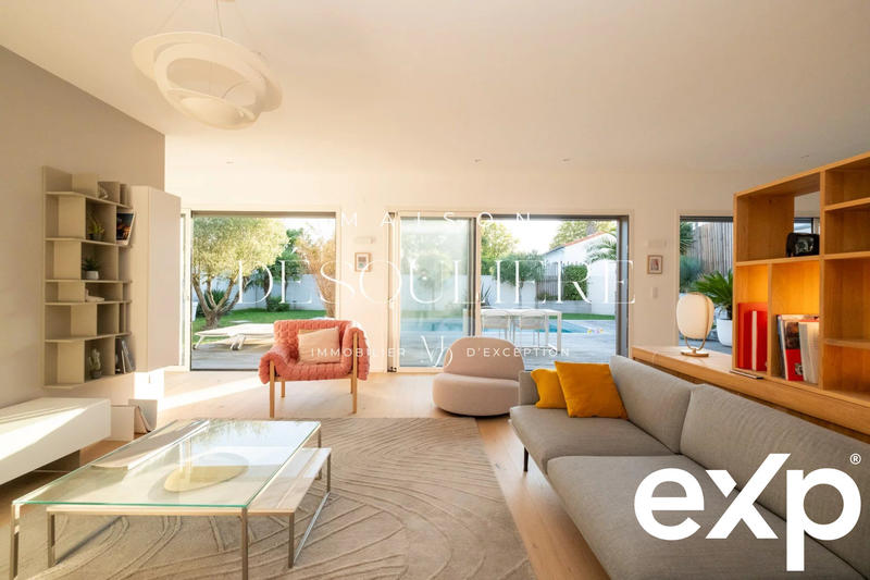 Villa - 220 m² - 7 pièces