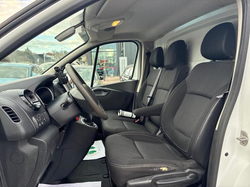 Nissan Nv300 Fourgon 2019 Euro 6d-Temp L1h1 2t8 2.0 Dci 170 s/S Dct n-Connecta