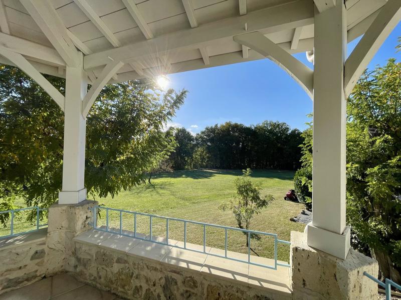 Maison - 300 m² - 8 pièces