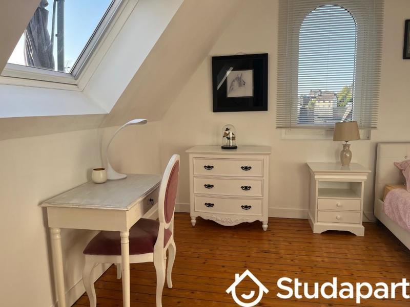 Chambre - 14 m² - 1 pièce