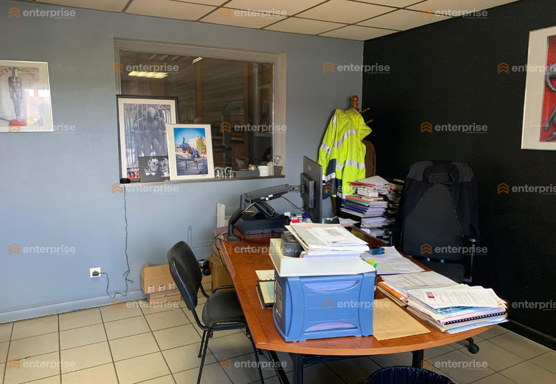 Local d'activité / Entrepôt - 1 500 m²