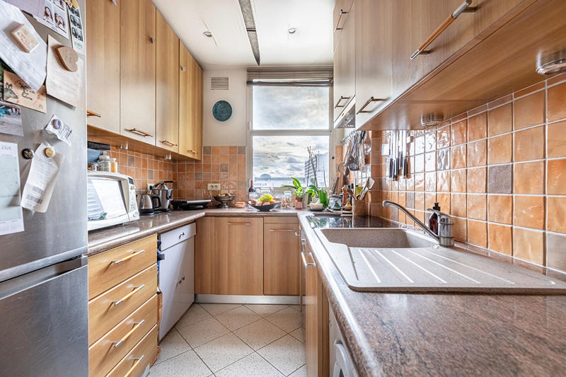 Appartement - 93 m² - 4 pièces