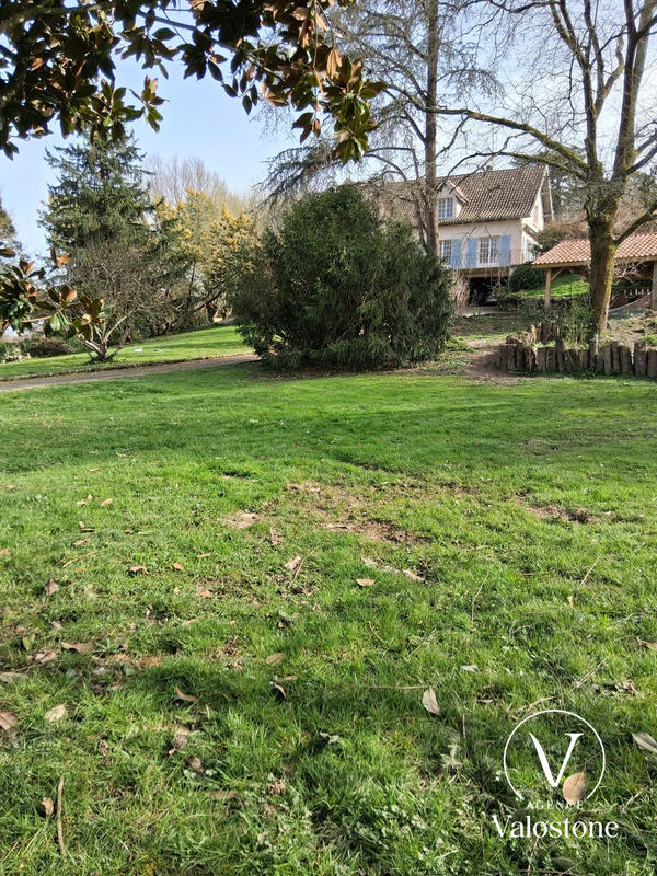 Maison - 205 m² - 5 pièces