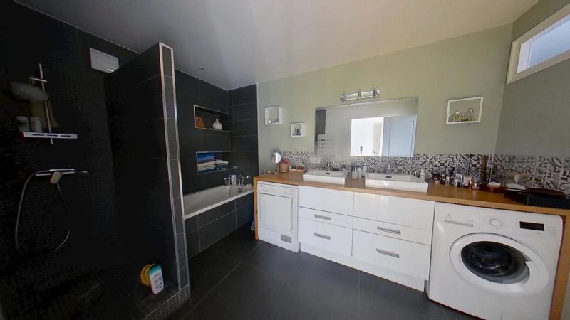 Duplex - 182 m² - 6 pièces