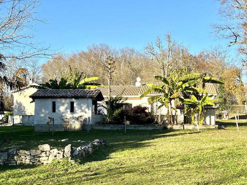 Maison - 226 m² - 8 pièces