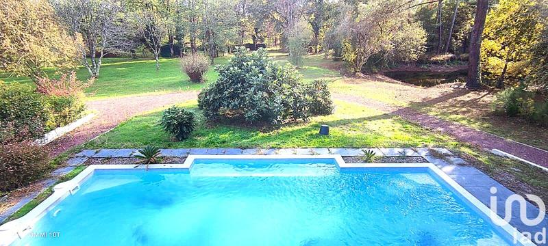 Maison - 226 m² - 7 pièces