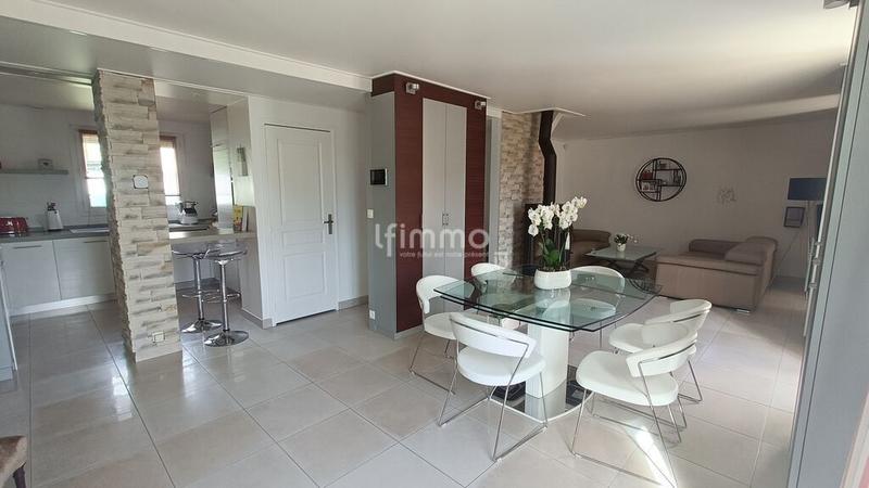 Pavillon - 150 m² - 7 pièces