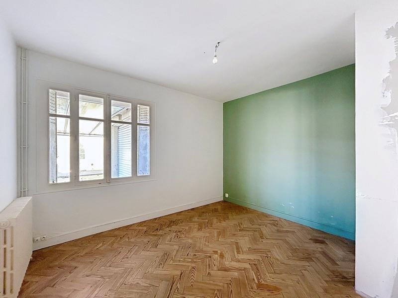 Maison - 200 m² - 8 pièces