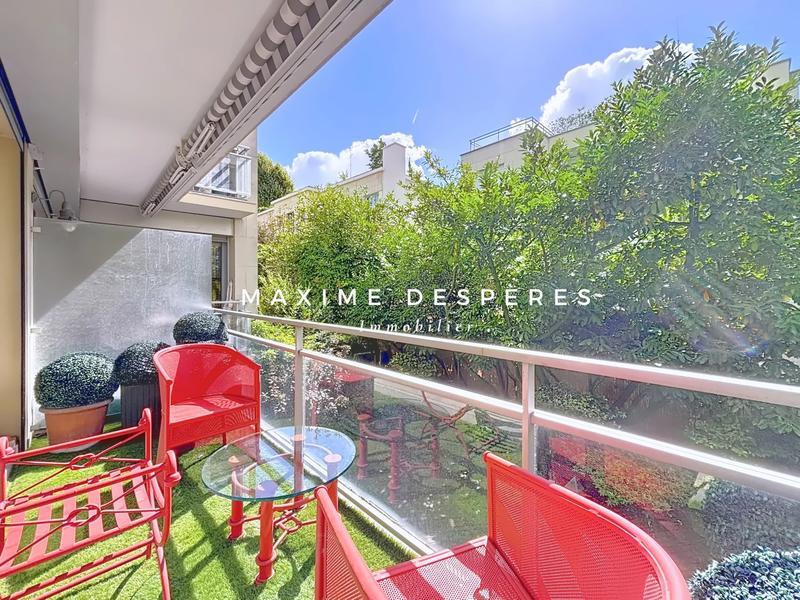 Appartement - 188 m² - 6 pièces