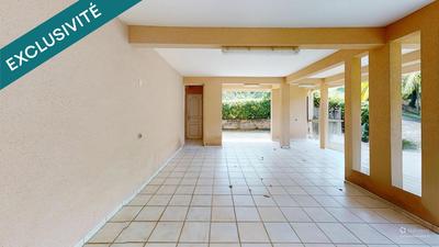 Maison - 200 m² - 6 pièces