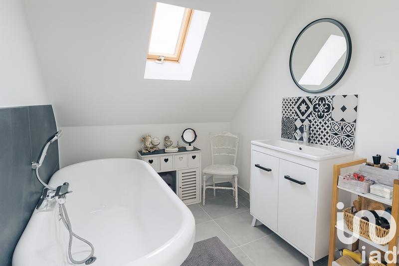 Maison - 169 m² - 7 pièces