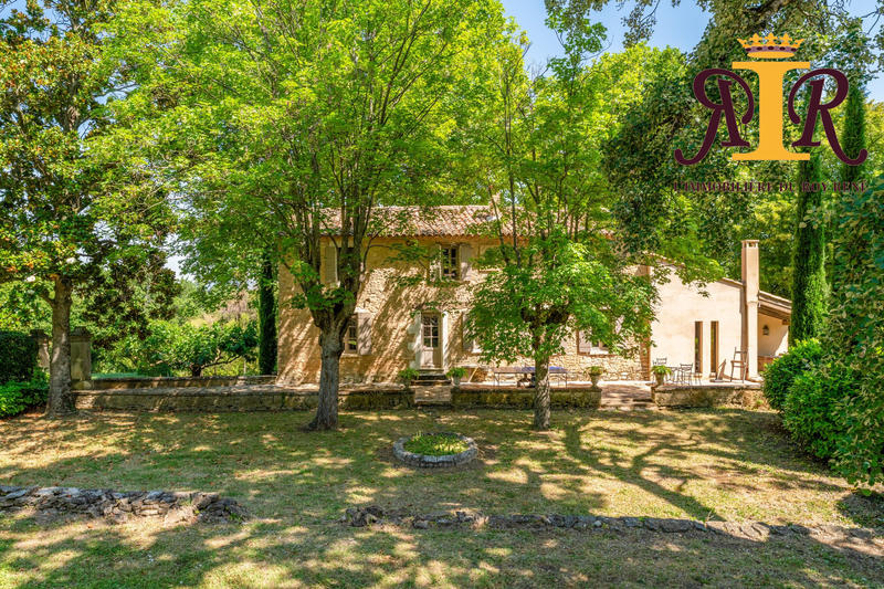 Bastide - 450 m² - 12 pièces