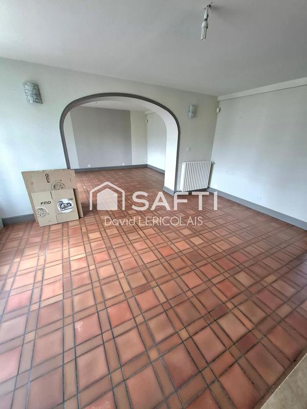 Maison - 200 m² - 7 pièces