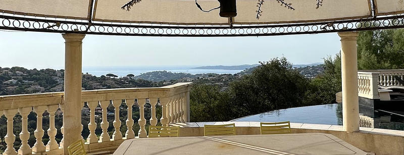 Villa - 317 m² - 7 pièces