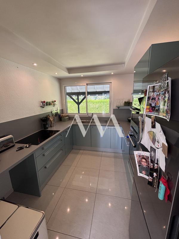 Maison - 162 m² - 6 pièces