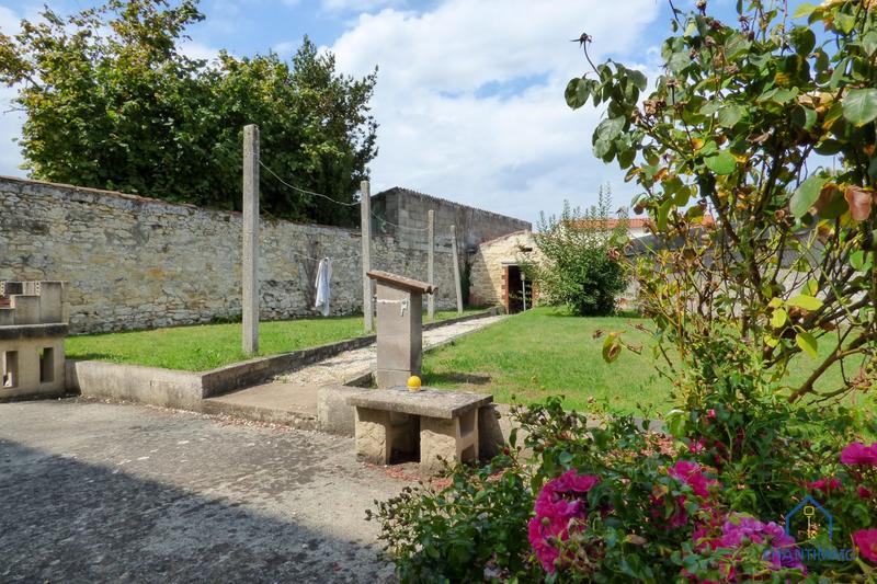 Maison ancienne - 295 m² - 8 pièces