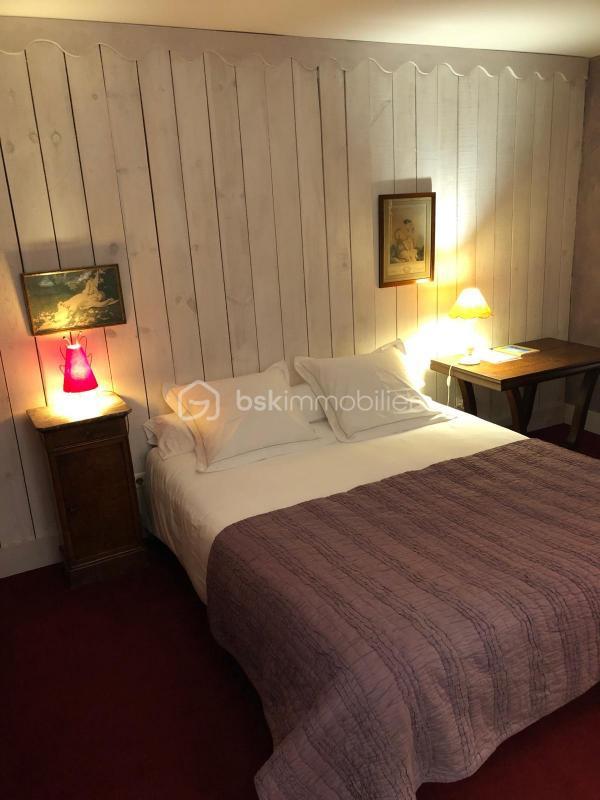 Maison - 500 m² - 11 pièces