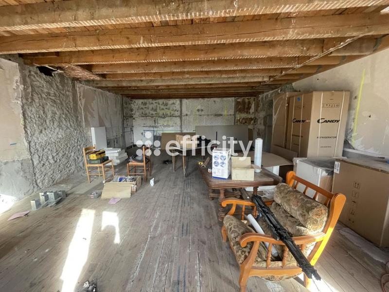 Maison - 250 m² - 6 pièces