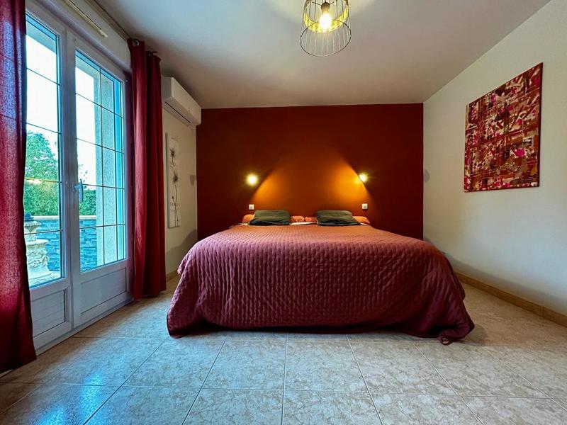 Maison - 206 m² - 7 pièces