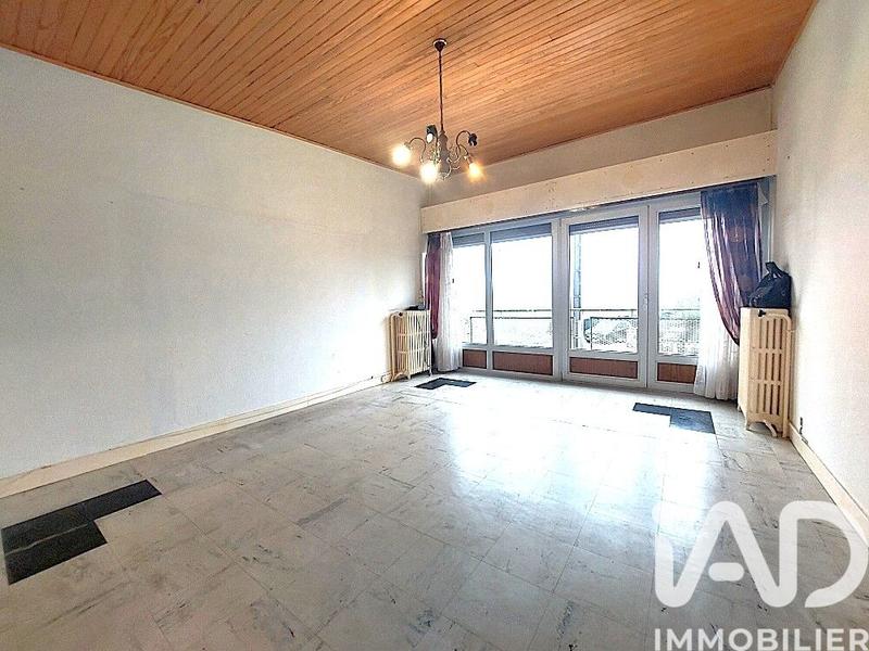 Maison - 99 m² - 5 pièces