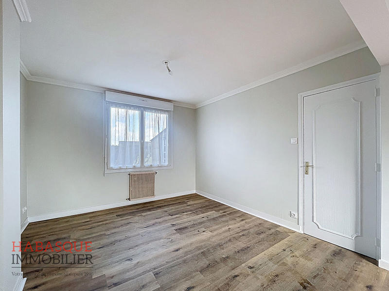 Maison - 98 m² - 4 pièces