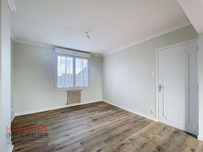 Maison - 98 m² - 4 pièces