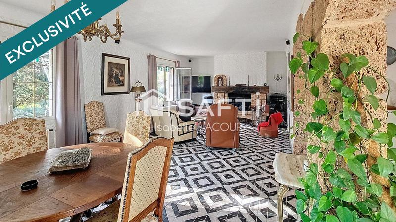 Villa - 260 m² - 6 pièces