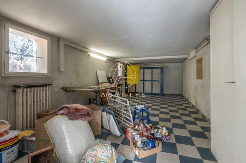 Maison - 265 m² - 7 pièces