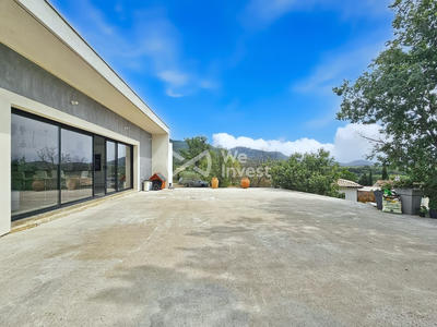 Villa - 137 m² - 4 pièces