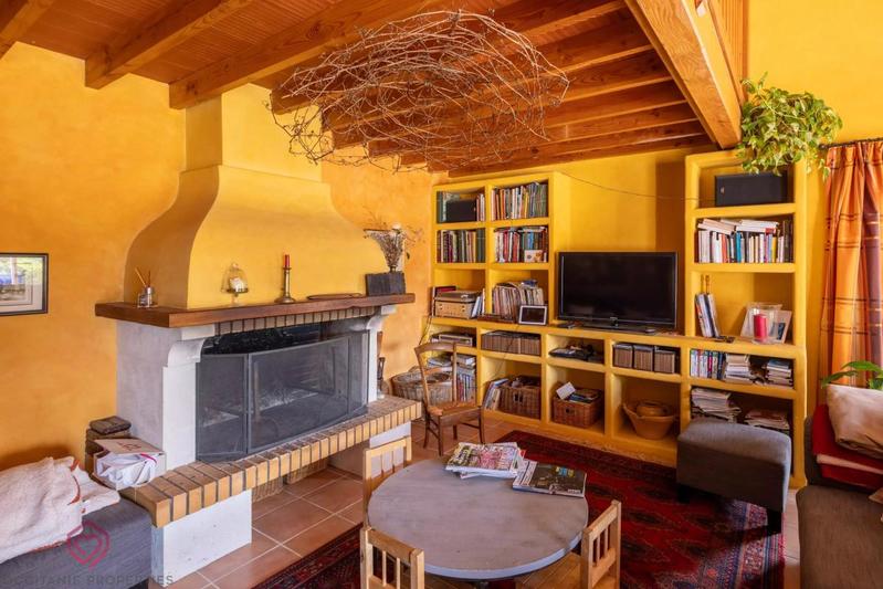 Maison - 275 m² - 10 pièces