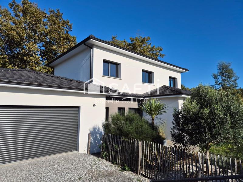 Maison - 160 m² - 7 pièces