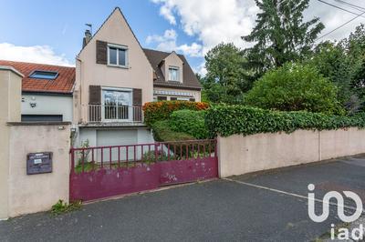 Maison - 121 m² - 6 pièces