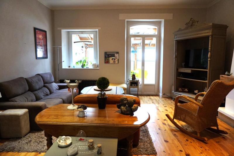 Maison - 291 m² - 10 pièces