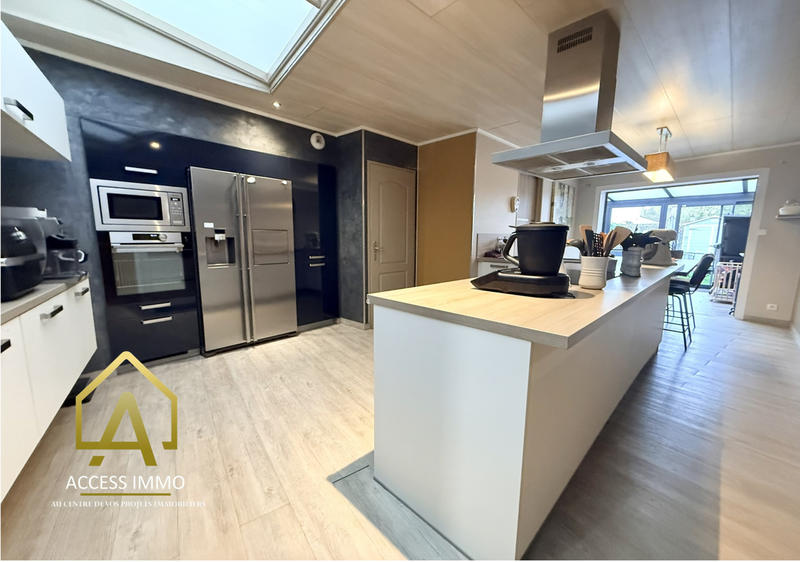 Maison - 144 m² - 8 pièces