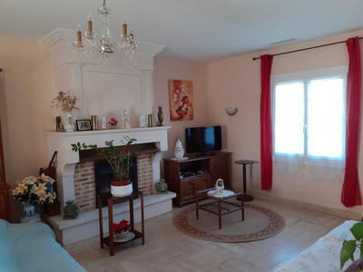 Maison - 233 m² - 6 pièces