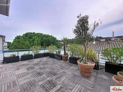 Appartement - 105 m² - 5 pièces