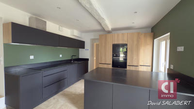 Maison - 160 m² - 5 pièces