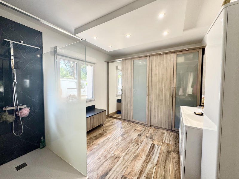 Villa - 160 m² - 10 pièces