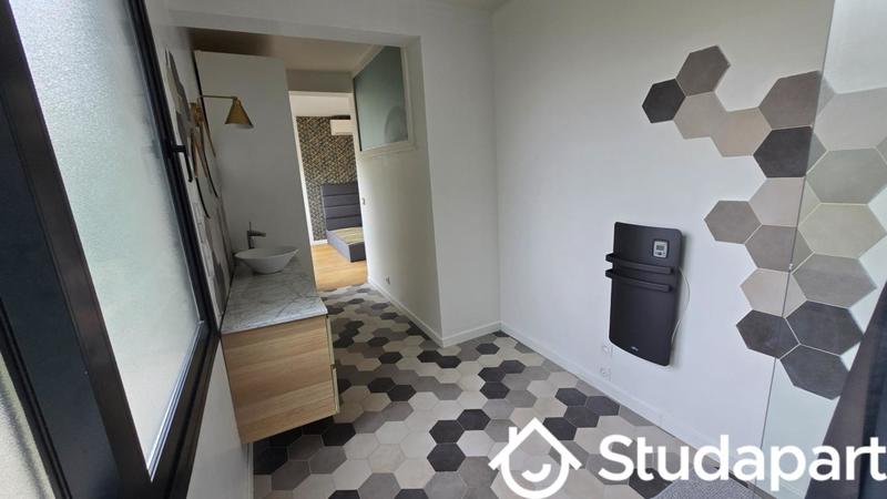 Chambre - 9 m² - 1 pièce