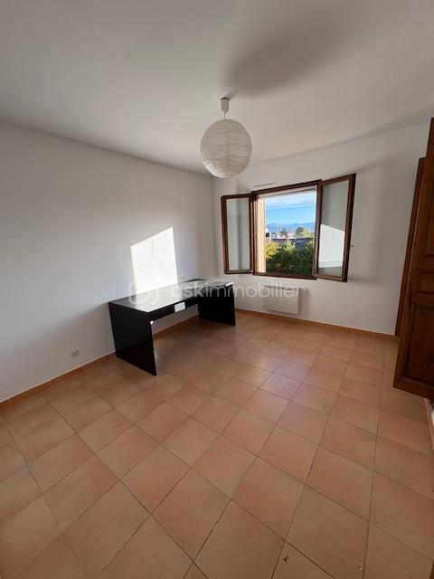 Maison traditionnelle - 155 m² - 7 pièces