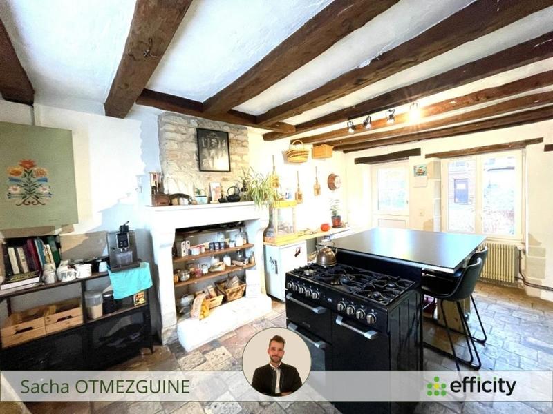 Maison - 240 m² - 7 pièces