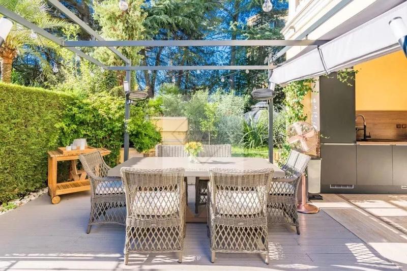 Appartement - 110 m² - 3 pièces