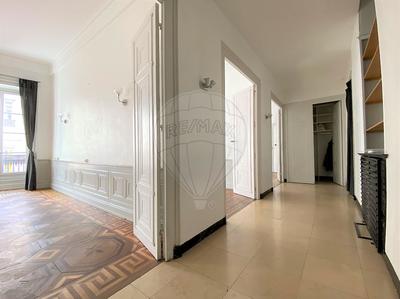 Appartement - 90 m² - 3 pièces