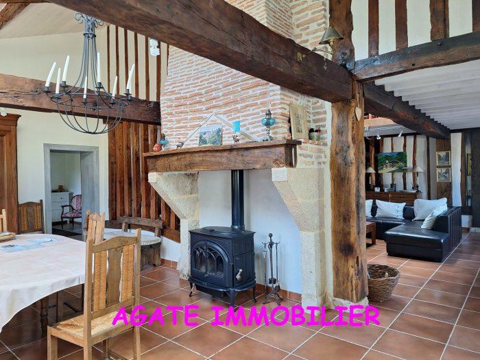 Propriété - 200 m² - 5 pièces