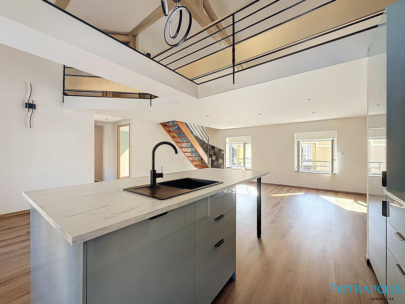 Duplex - 145 m² - 6 pièces