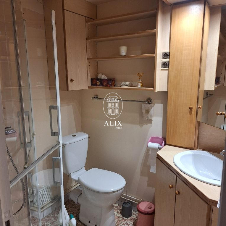 Maison - 150 m² - 8 pièces