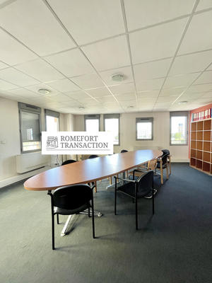 Bureau - 467 m²